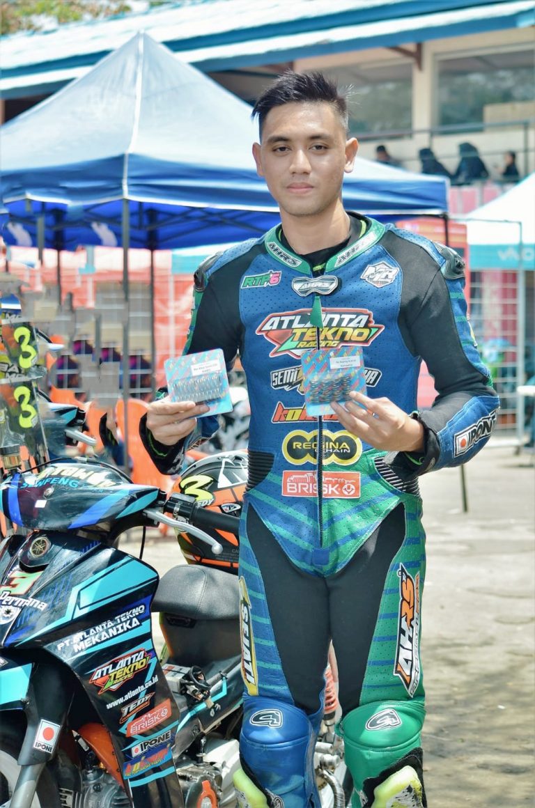 Tedy Permana Pimpin Podium Di Sirkuit Brigif 150CC Tune Up Mix