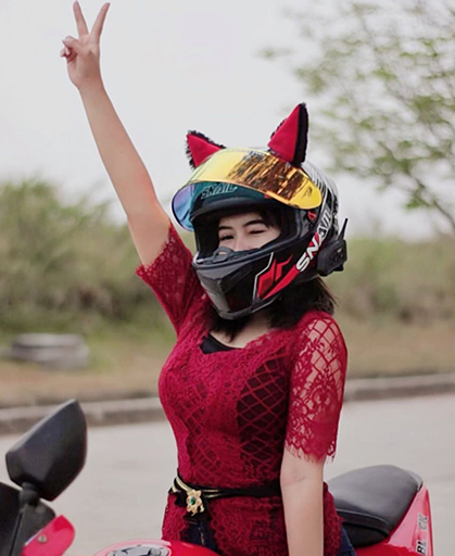 Si Seksi Sisy Mantan Drummer Yang Hobi Ridding