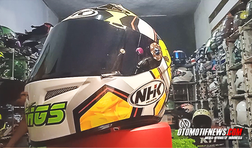 NHK GP PRO Jadi Maskot Supri Helmet Galeri
