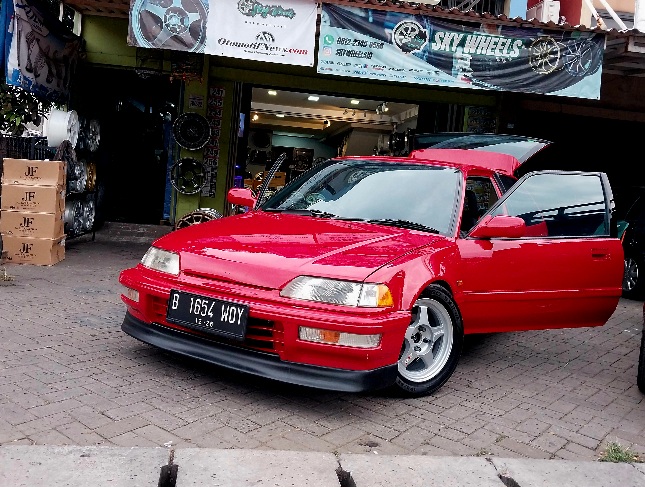 Daffa dan Honda Civic Nouva ’91: Evolusi Gaya dan Warisan Otomotif di Tangan Anak Muda