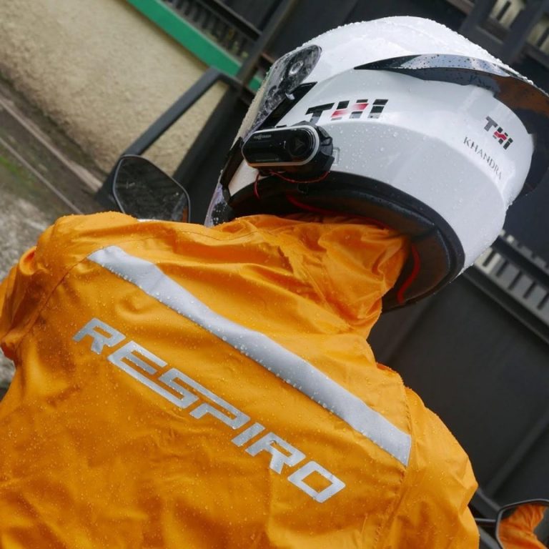 Kolaborasi Respiro dan THI Helmet: Hadirkan Safety Gear untuk Hadapi Musim Hujan