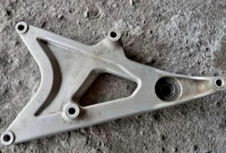 Jangan Emosi, Begini Cara Bongkar Swing Arm Vario yang Terkenal Super Alot