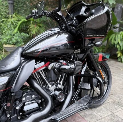 Harley Davidson Road Glide CVO 2018