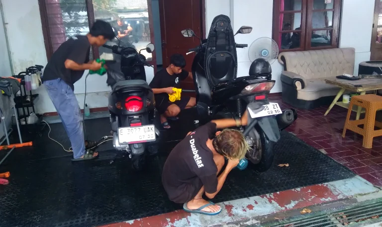 K-DuaBelas MotoCare: Idealisme Dani Mahendra Bangun Standar Baru Detailing Motor