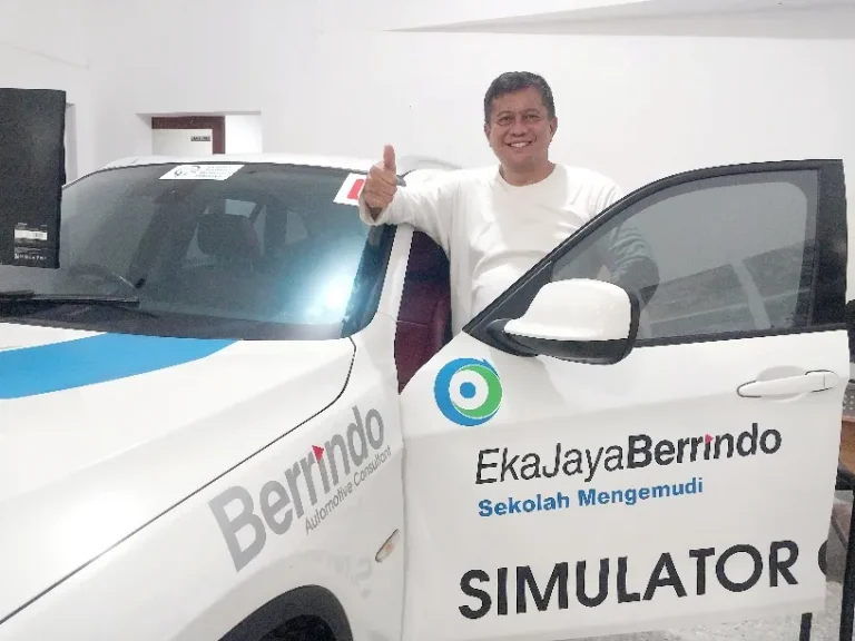 Ekajaya Berrindo Bangun Kesadaran Mengemudi Berstandar Internasional