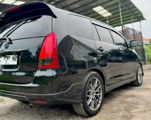 Toyota Kijang Innova Black Mica Ini Bukan MPV Biasa: Kaki-Kaki Racing, Audio Premium, Interior Mewah hingga Lampu RGB